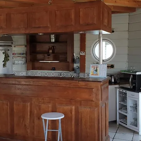Maison Atypique Marennes Tatil Evi *